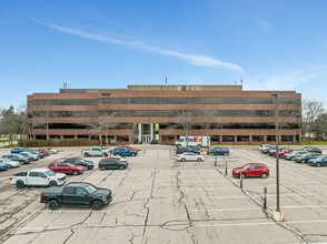 1450 W Long Lake Rd, Troy, MI for rent Building Photo- Image 2 of 12