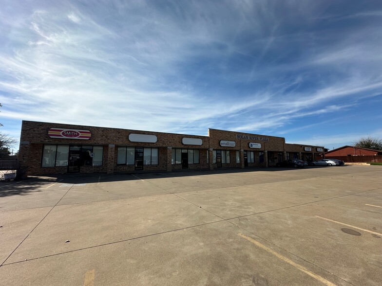 605 N Nolan River Rd, Cleburne, TX for rent - Building Photo - Image 2 of 2