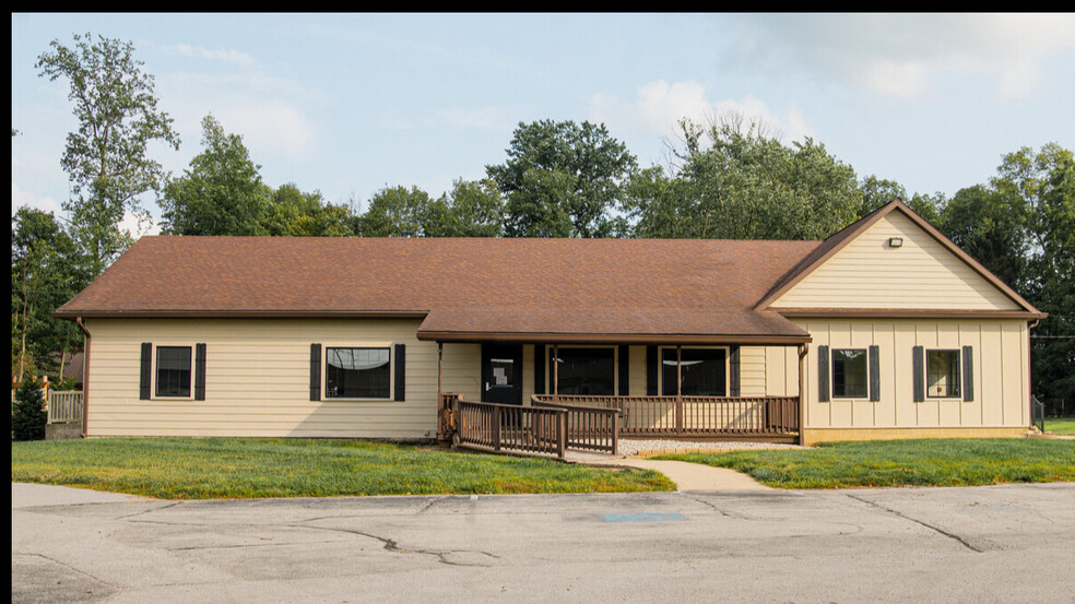 1203 W Alto Rd, Kokomo, IN for rent - Building Photo - Image 1 of 5