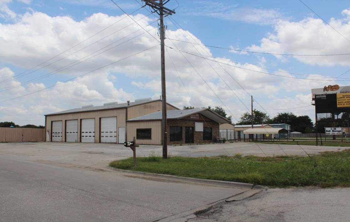 700 S Stemmons Fwy, Sanger 76266 Flex for Rent UK