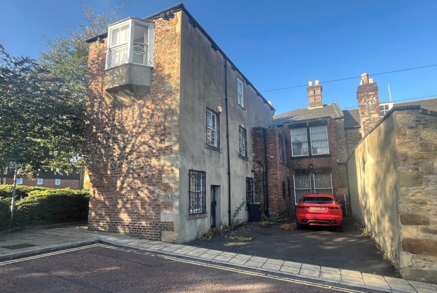 15-15A Walker Ter, Gateshead to rent - Building Photo - Image 2 of 2