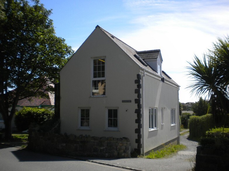 La Rochelle Rd, Guernsey for sale - Primary Photo - Image 1 of 1