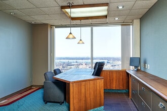 26300 Euclid Ave, Cleveland, OH to rent Interior Photo- Image 2 of 3