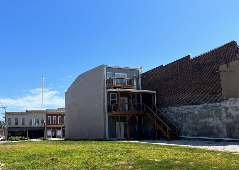 321 Main St, Boonville 65233 Downtown Boonville Office and Loft