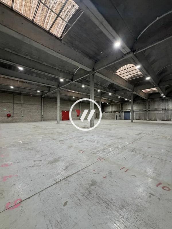 Industrial in Gonesse to rent Building Photo- Image 1 of 7
