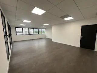Location Bureaux 56 m² à 63 m² - Photo 1