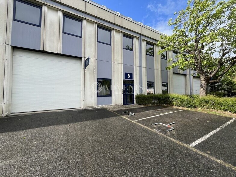 Light Industrial in Aulnay Sous Bois to rent - Building Photo - Image 2 of 12