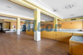 Retail in Madrid, Madrid to rent Interior Photo- Image 1 of 18