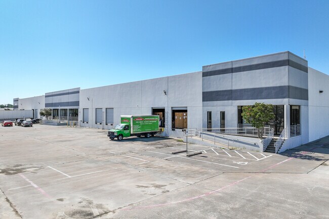 More details for 2901 Suffolk Dr, Fort Worth, TX - Industrial to Rent