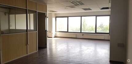 Office in Las Rozas de Madrid, MAD for rent Interior Photo- Image 1 of 3