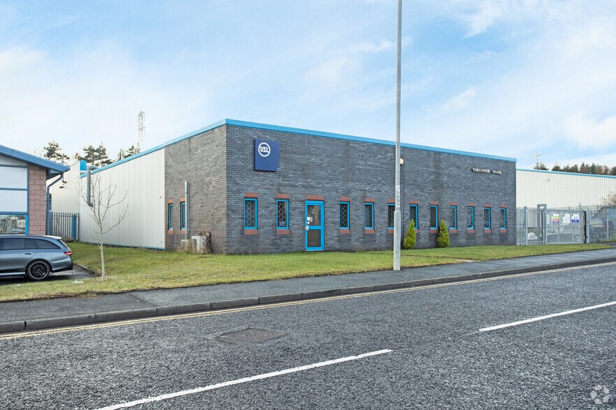 Millennium 'Small Box' Portfolio portfolio of 5 properties for sale on LoopNet.co.uk - Primary Photo - Image 2 of 5