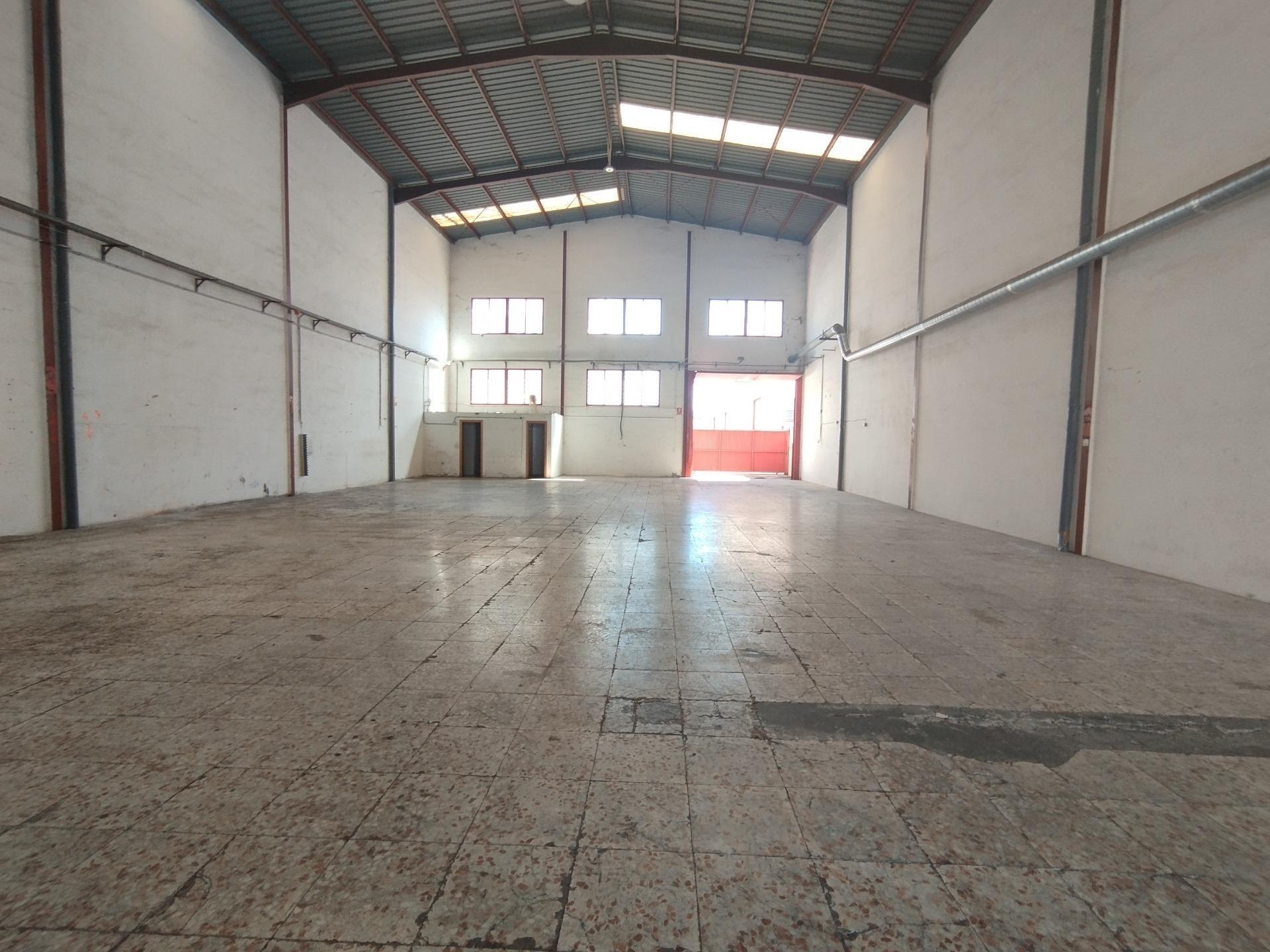 Industrial in Elche, Alicante to rent Building Photo- Image 1 of 14