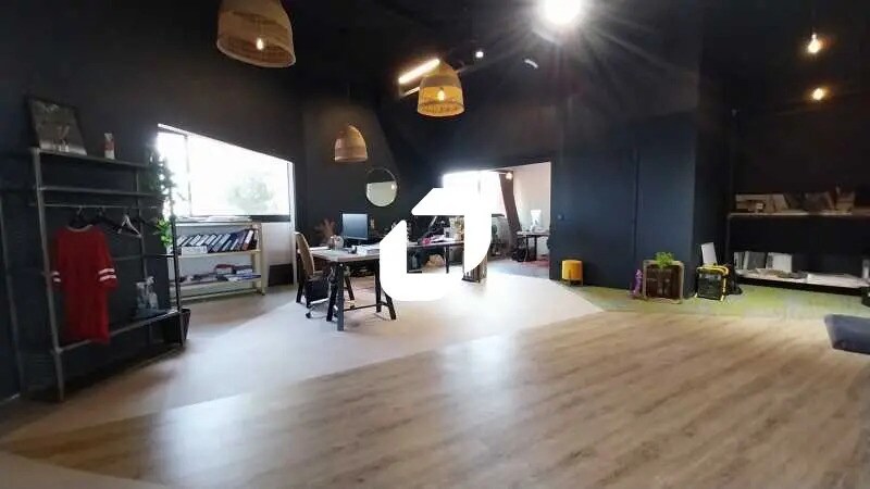 Light Industrial in Mauguio to rent Interior Photo- Image 1 of 23