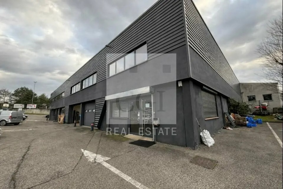 6 Chemin Des Gorges, Dardilly to rent Building Photo- Image 1 of 13