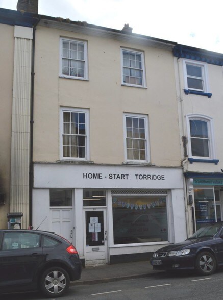 30 Bridgeland St, Bideford for sale - Primary Photo - Image 1 of 1