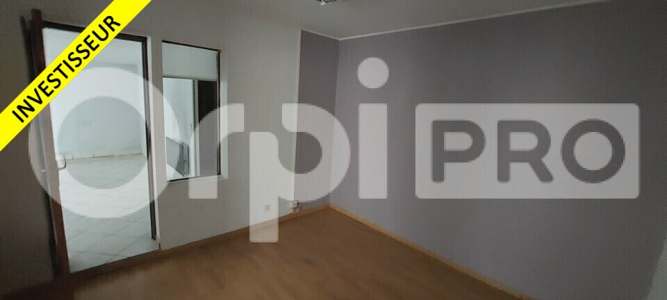 Retail in La Chapelle-en-Serval for sale - Interior Photo - Image 2 of 8