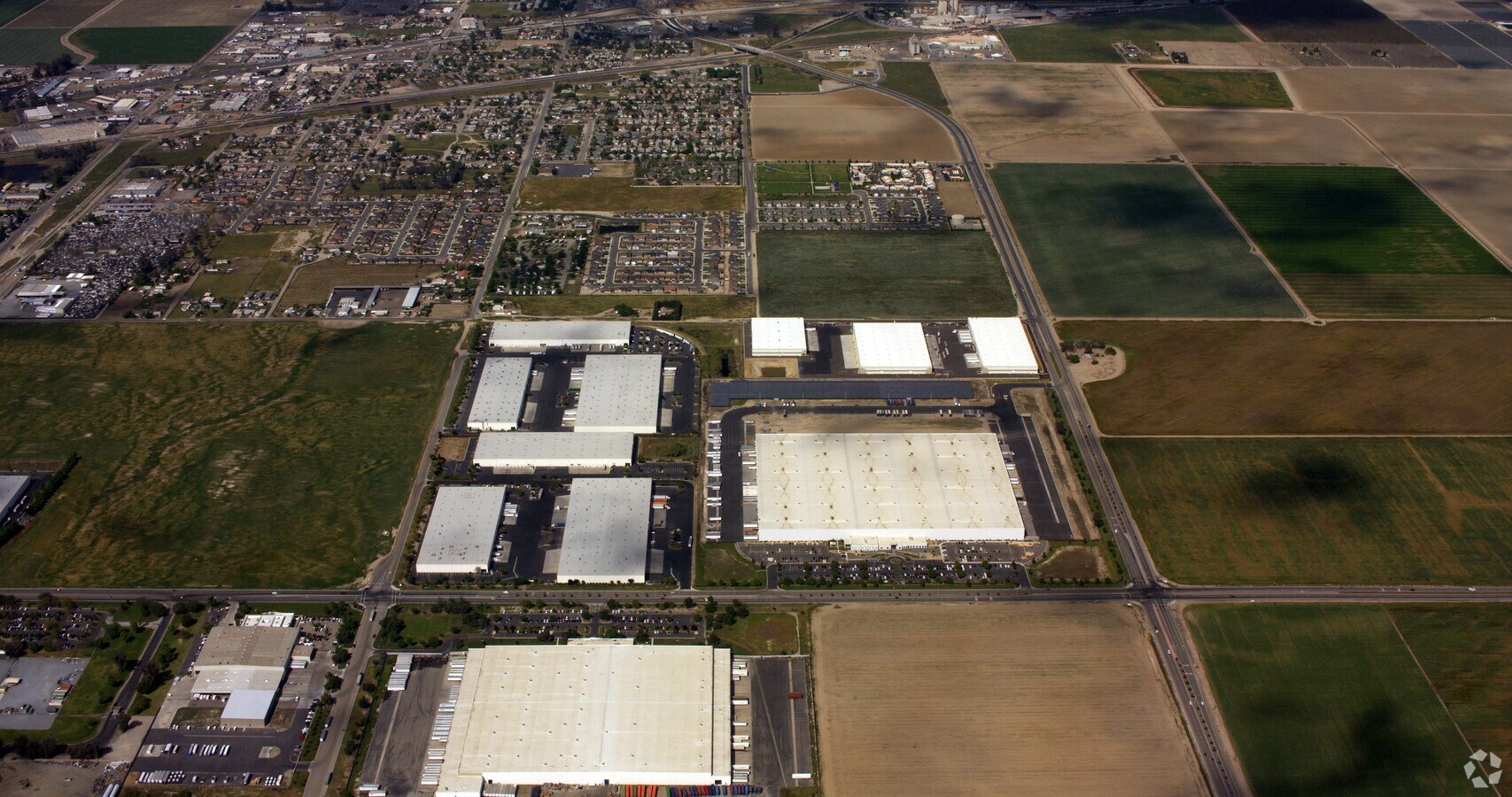 2525 N Plaza Dr, Visalia 93291 UK