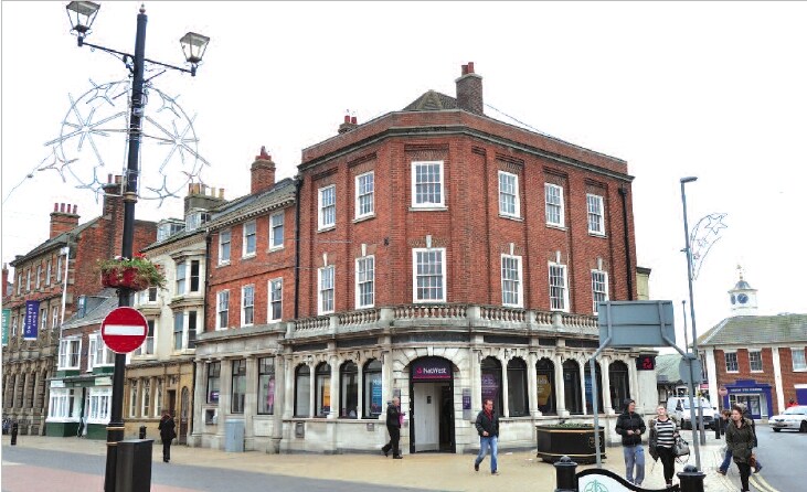 2-4 King St, Bridlington to rent - Primary Photo - Image 1 of 2