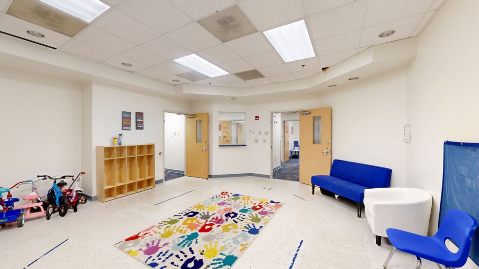 570 Long Point Rd, Mount Pleasant, SC to rent - Matterport 3D Scan - Image 2 of 30