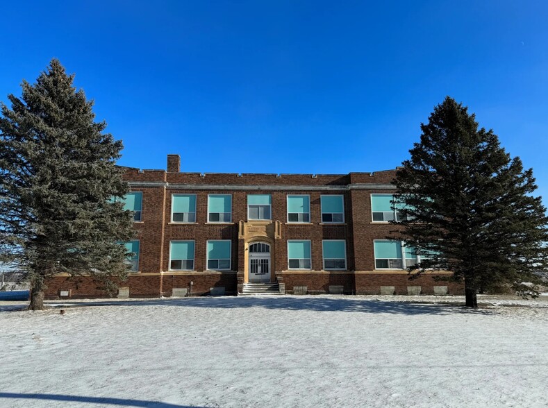 19157 Rapidan Ave, Mankato, MN for sale - Primary Photo - Image 1 of 4