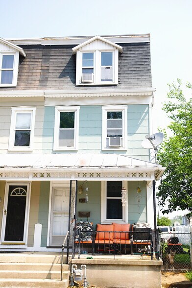 1609 Stanton St, West York, PA for sale - Primary Photo - Image 1 of 1