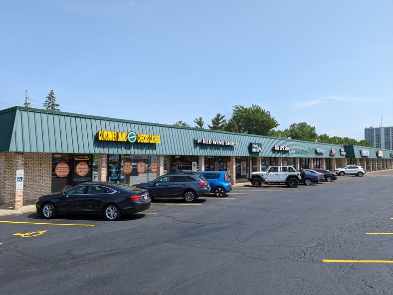 4579-4695 Great Northern Blvd, North Olmsted, OH for rent - Building Photo - Image 1 of 8