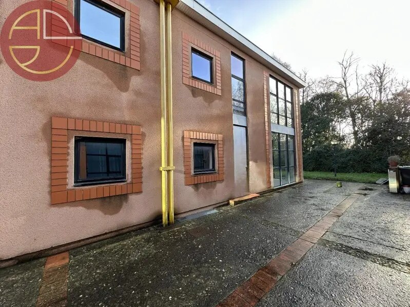 Office in Ramonville-Saint-Agne to rent Building Photo- Image 1 of 10