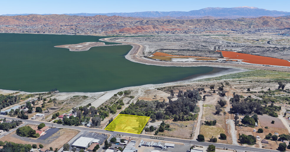 Grand Avenue Ave, Lake Elsinore, CA for sale - Primary Photo - Image 1 of 3