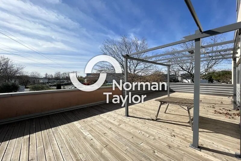Office in Montpellier to rent Building Photo- Image 1 of 14
