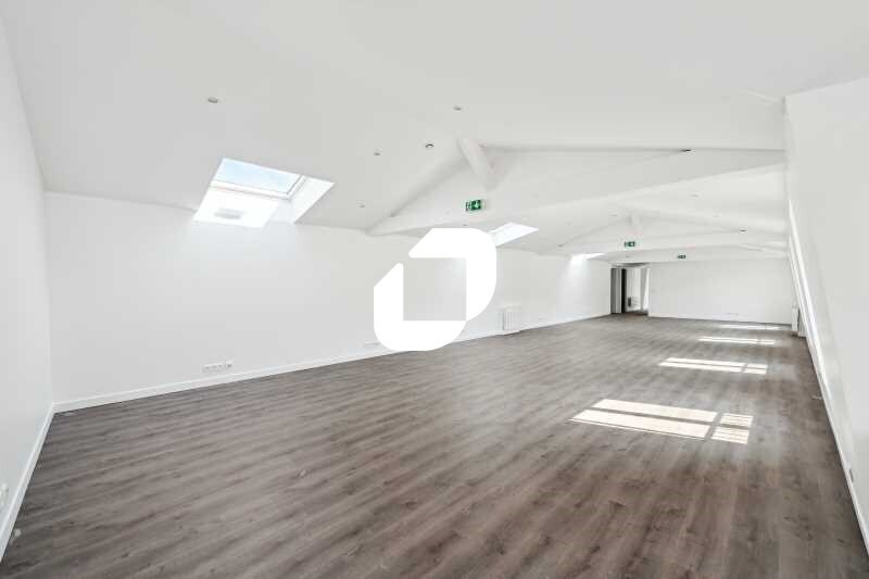 Office in Nanterre to rent - Building Photo - Image 2 of 14