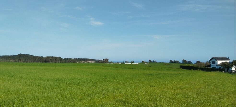 San Cristóbal, Parcela 190, Valdés, Asturias for sale - Aerial - Image 2 of 2