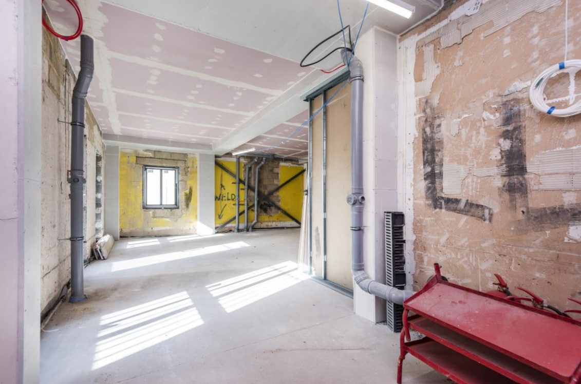 56 Chatfield Rd, London, LND SW11 3UL - Unit 2 -  - Interior Photo - Image 1 of 3