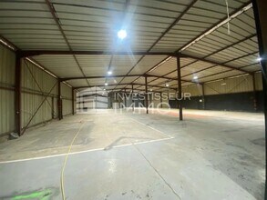 Industrial in Meaux to rent Interior Photo- Image 2 of 3