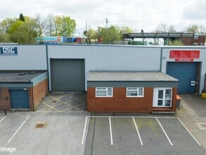 Sneyd Hl, Stoke On Trent to rent Building Photo- Image 2 of 4