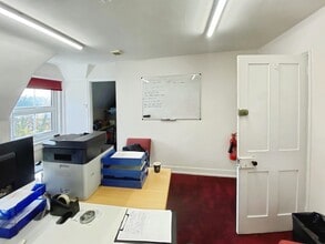 Eastcourt Ave, Reading to rent Interior Photo- Image 2 of 6