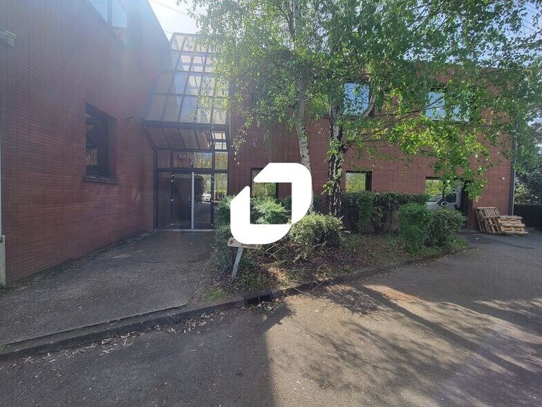 Office in Igny to rent - Building Photo - Image 3 of 15