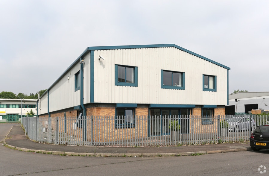 Adelphi Way, Chesterfield to rent - Building Photo - Image 3 of 8