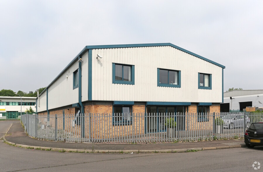 Adelphi Way, Staveley to rent - Building Photo - Image 3 of 8
