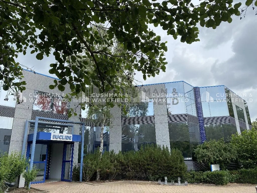 Vente Bureaux 328 m² - Photo 1