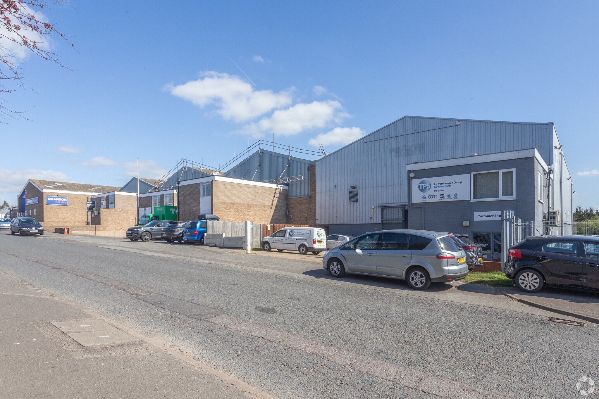 Farthing Rd, Ipswich to rent Primary Photo- Image 1 of 3