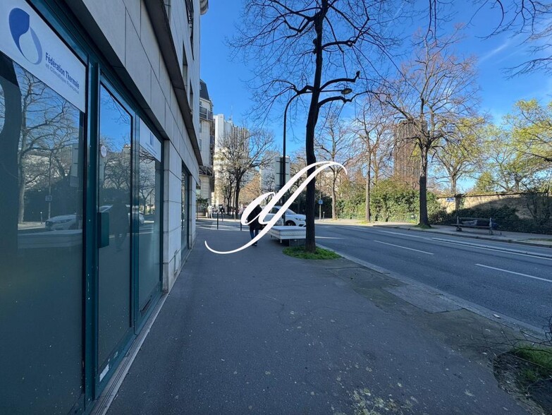Retail in Paris to rent - Building Photo - Image 3 of 8