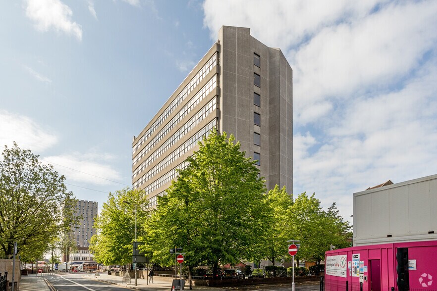 1 Linton Rd, Barking to rent - Building Photo - Image 2 of 20