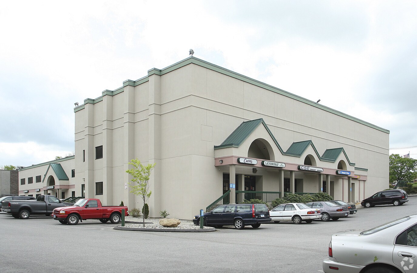 1244 Storrs Rd, Storrs Mansfield 06268 UK