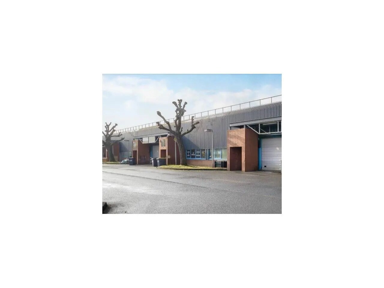 Light Industrial in Villepinte to rent Building Photo- Image 1 of 10