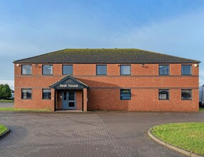 Hartley Ct, Newcastle Upon Tyne to rent Building Photo- Image 1 of 5