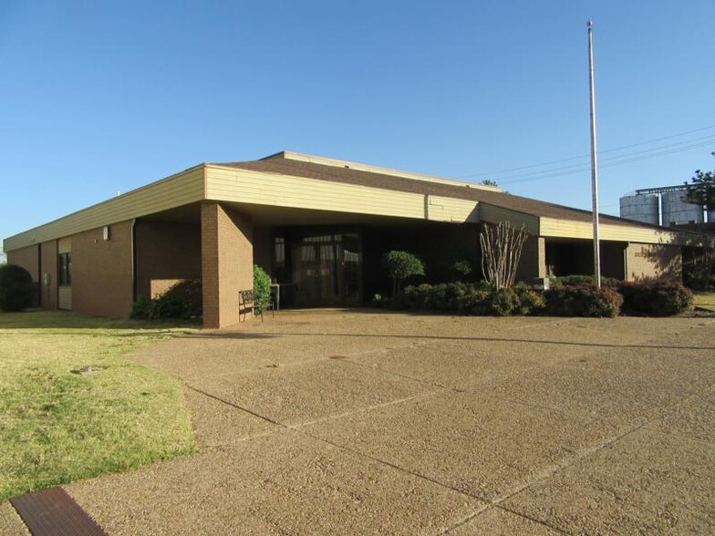 430 S Main St, Hobart, OK for sale - Primary Photo - Image 1 of 1