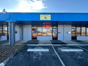 114-126 N 13th St, Rogers, AR for rent Building Photo- Image 1 of 10