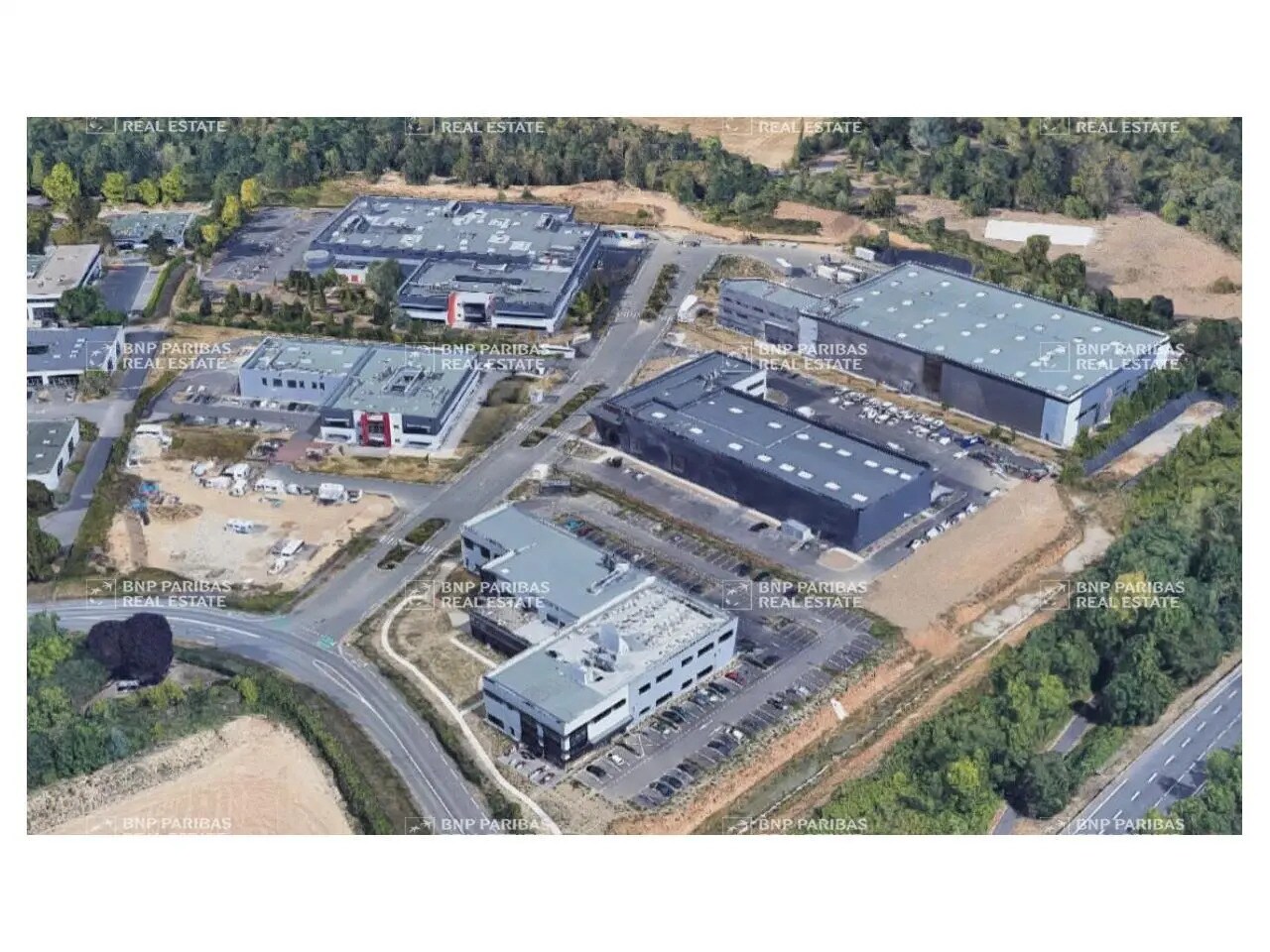 Industrial in Saclay for sale Building Photo- Image 1 of 5