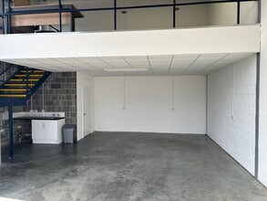 Chichester By Pass, Chichester to rent Interior Photo- Image 1 of 5