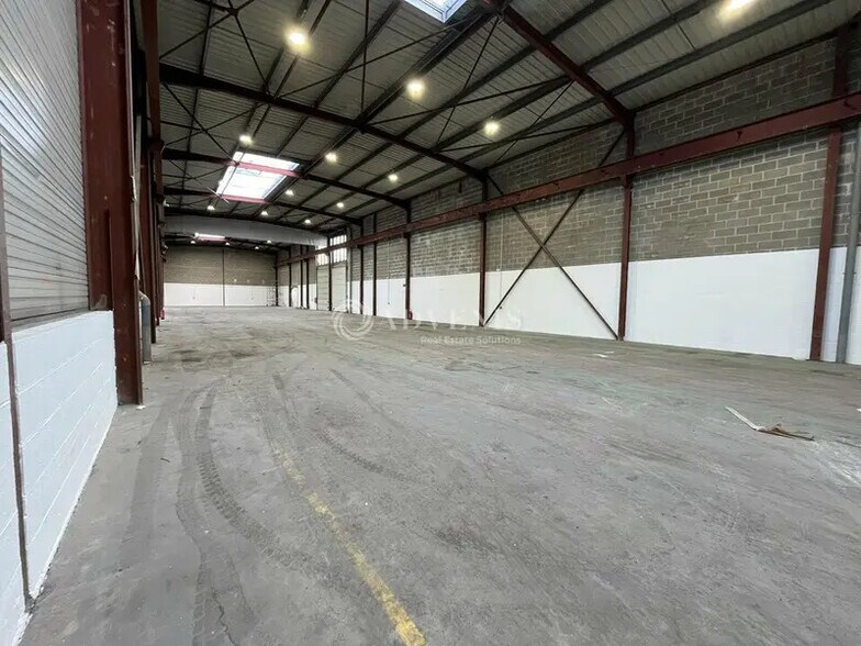Light Industrial in Le Thillay to rent - Building Photo - Image 3 of 10